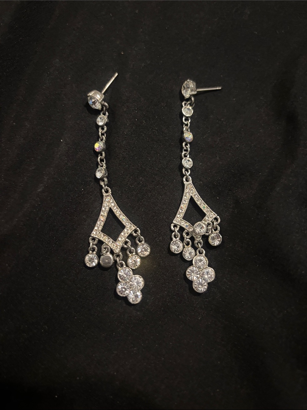 Silver Crystal Drop Dangle Earrings - Elegant Sparkle